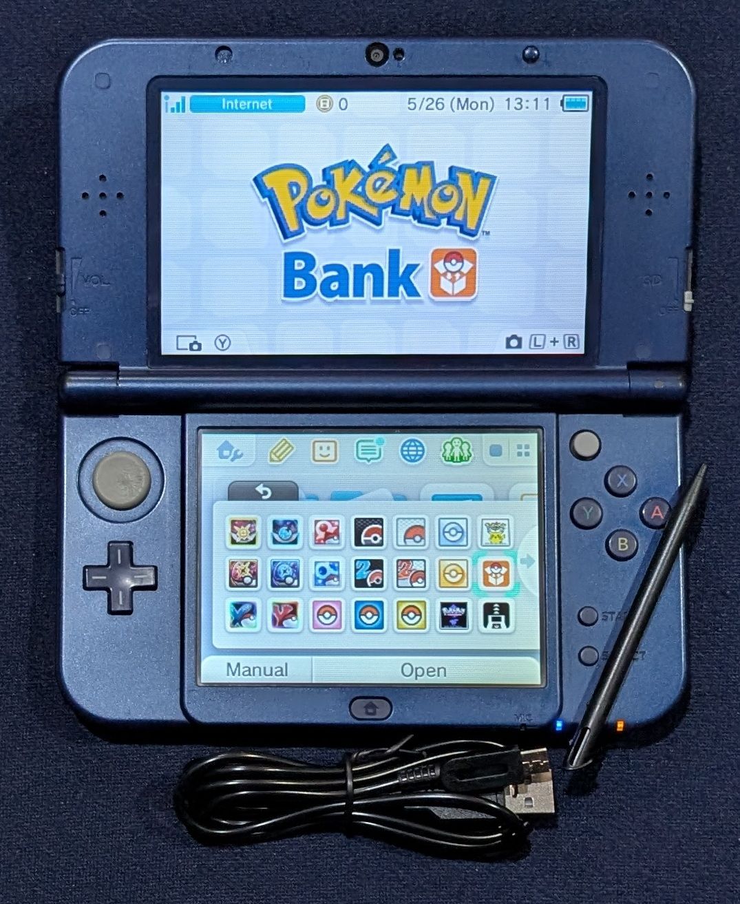 Custom Blue &quot;New&quot; 3DS XL, 64 GB microSD, USB Charger