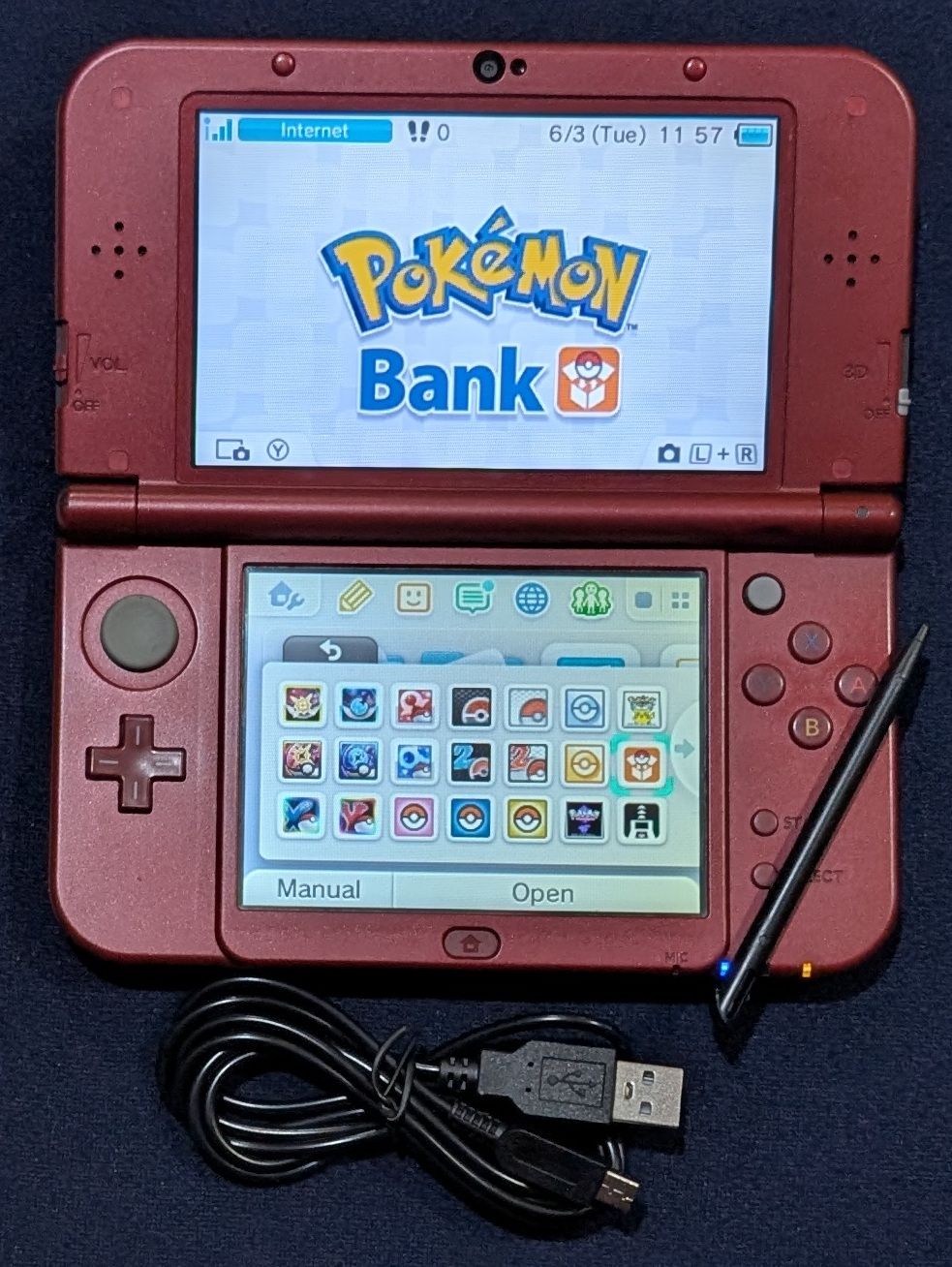 Custom Red &quot;New&quot; 3DS XL, 64 GB microSD, USB Charger