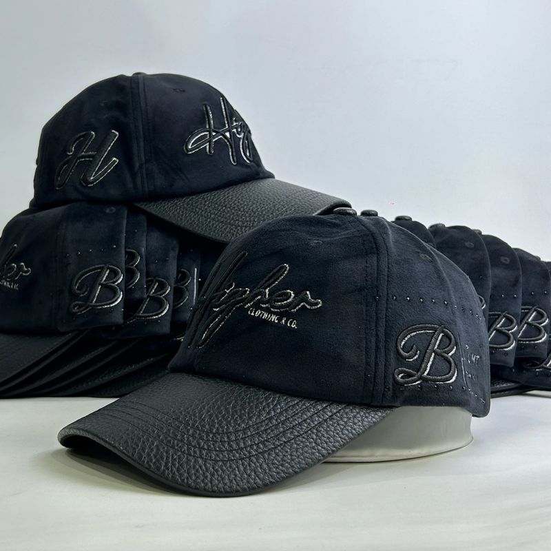 Triple Black - “Dad Hat “ - Panel no estructurado-