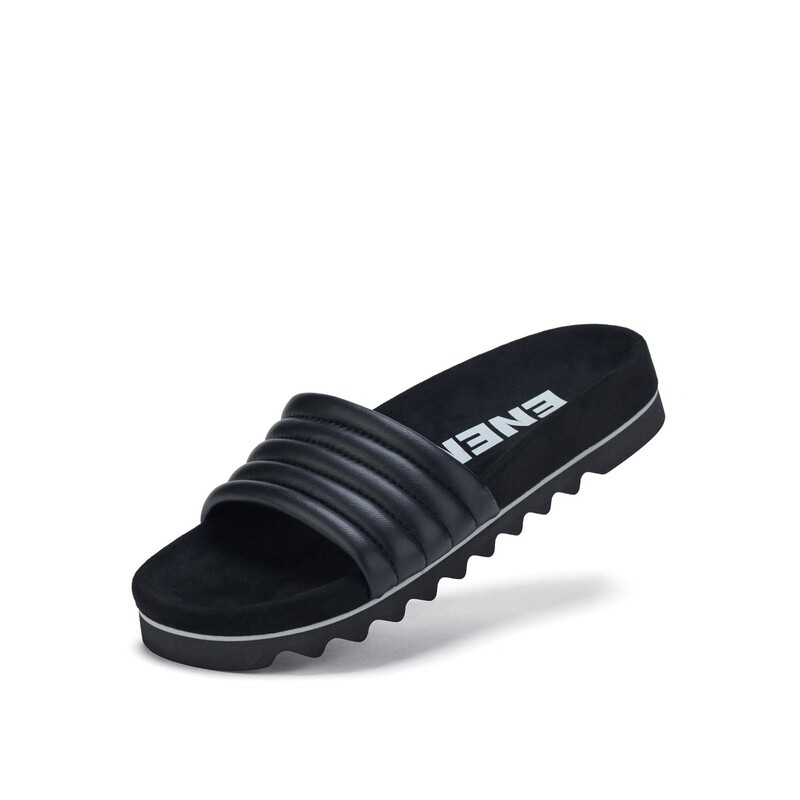 Slide Tooth Wedge | All Black