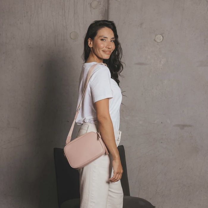 Black Caviar - Indie Pretty in Pink Crossbody Bag - SK-01543