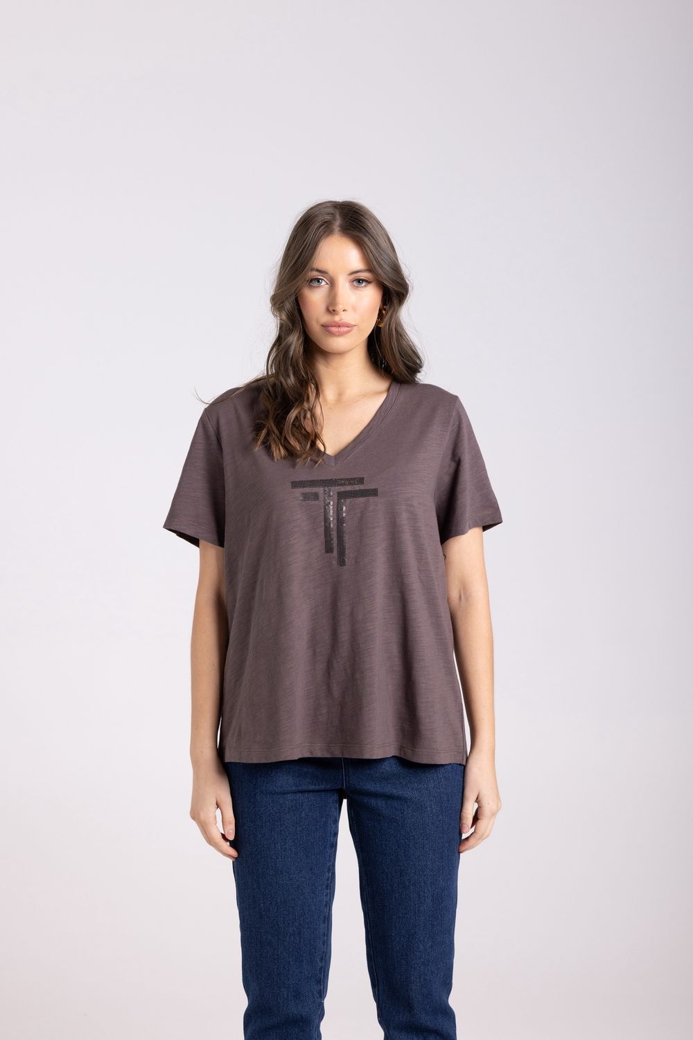 Two-T&#39;s - V Neck DTM Sequin T-Shirt / Espresso 3029
