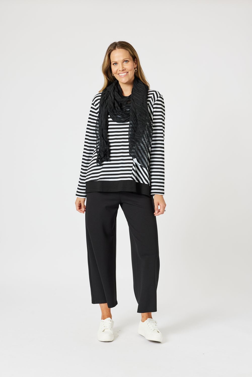 Clarity - Crushed Scarf / Black 47181