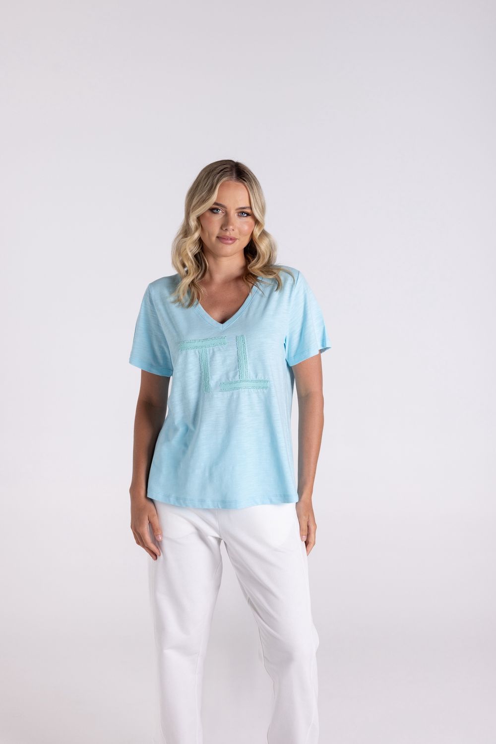 Two-T&#39;s - V Neck Beaded Logo T-Shirt / Turquoise 3111