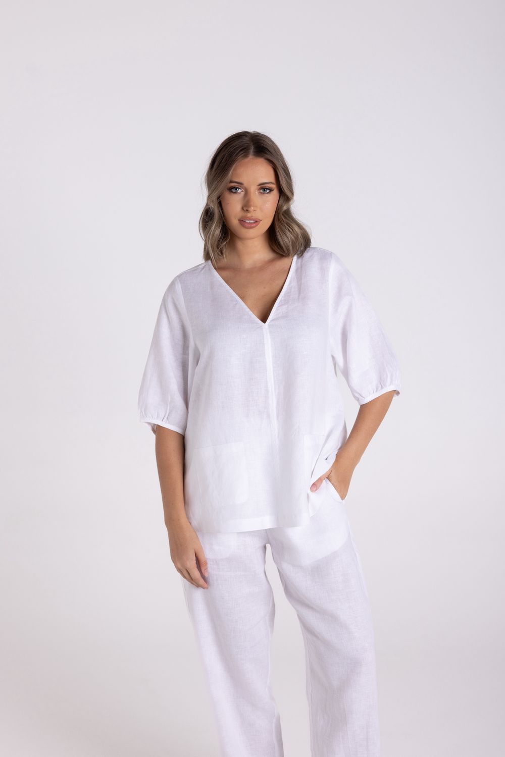 Two-T&#39;s - Linen Top With Pockets / White 3144