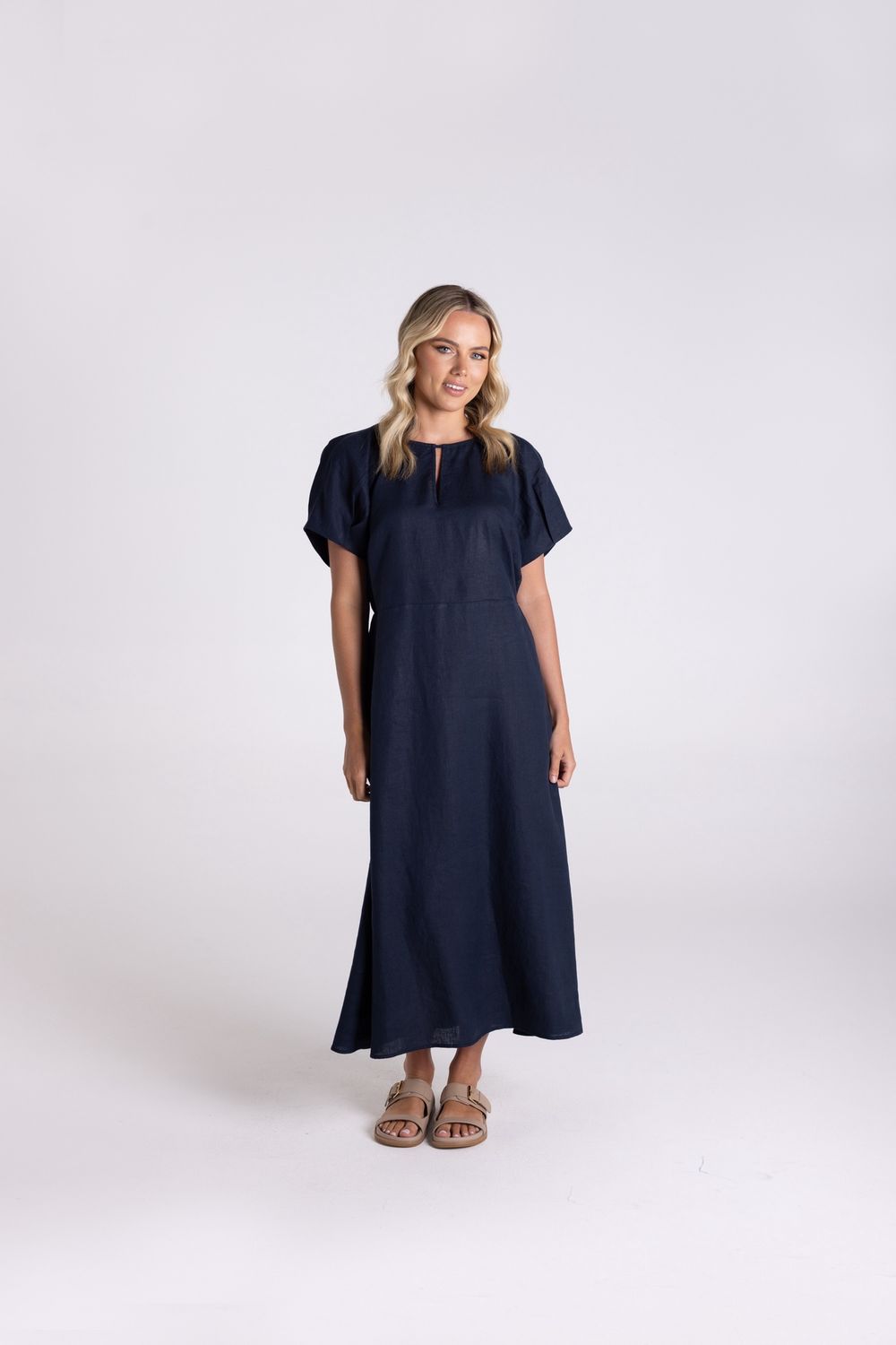 Two-T&#39;s - Linen Midi Dress / Navy 3185