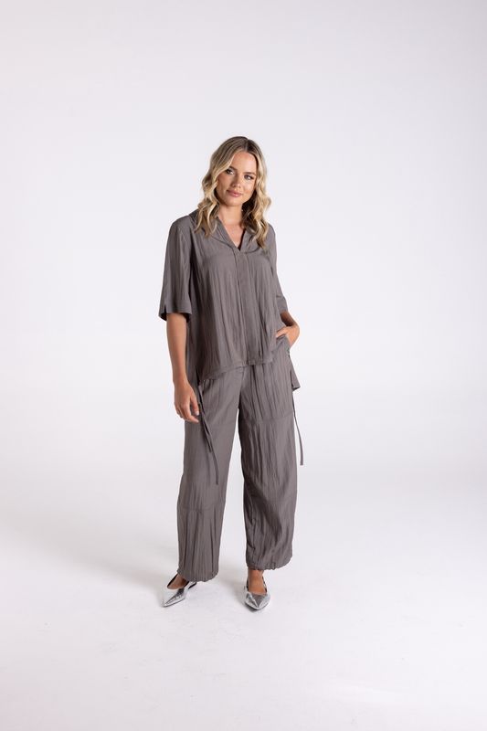 Two-T&#39;s - Crinkle Cargo Pant / Donkey 3161