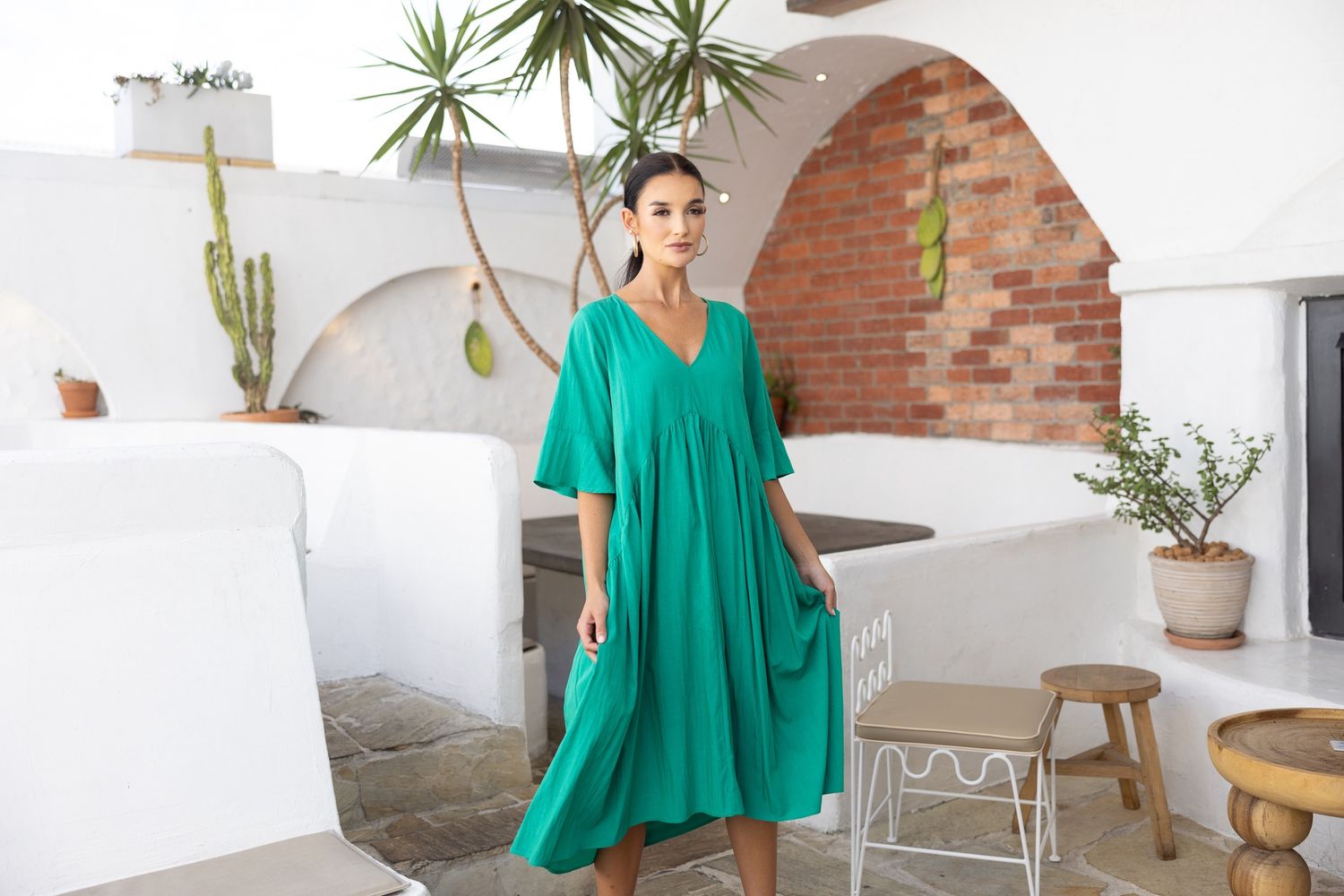 Two T&#39;s - V-Neck Dress / Emerald 3238