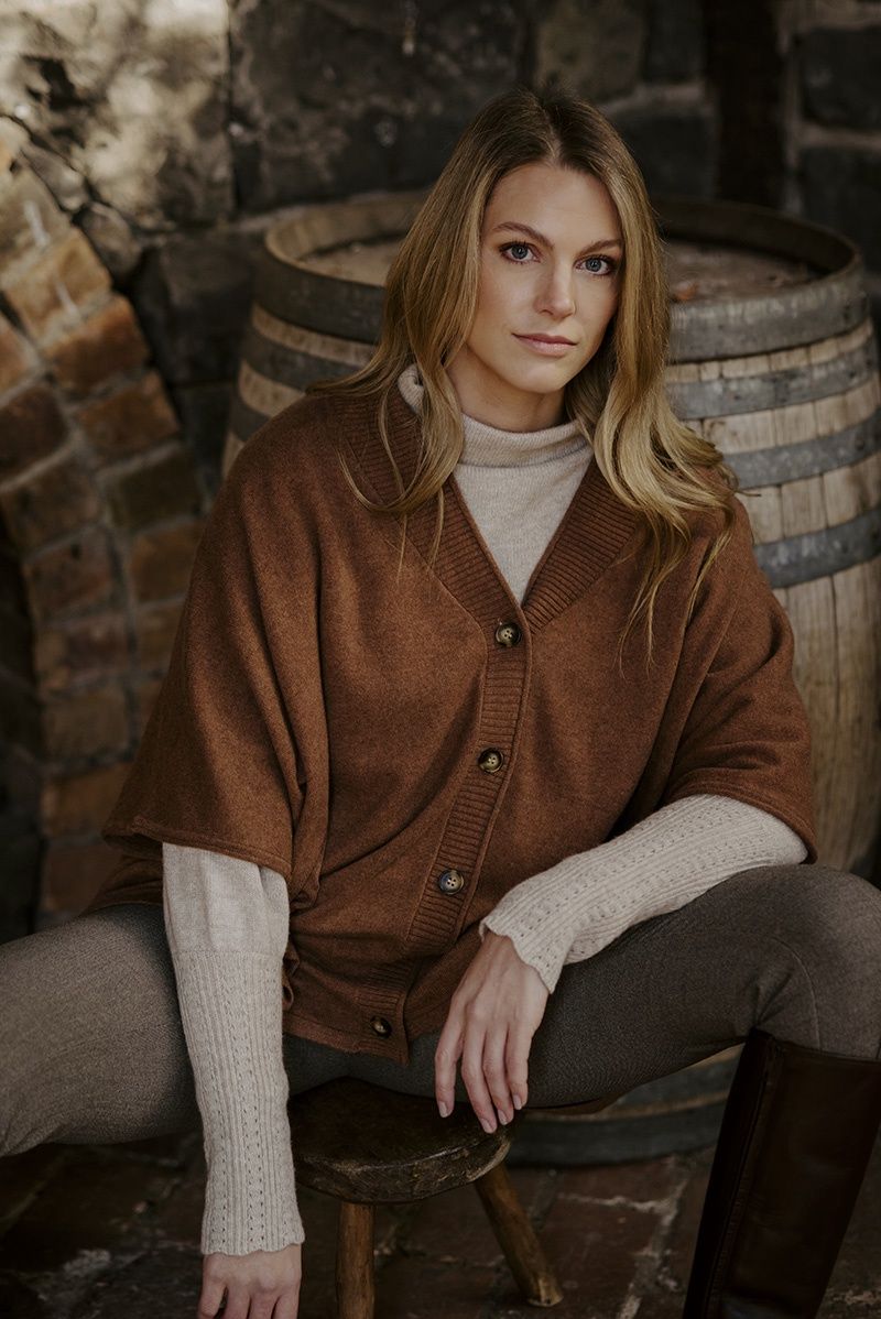 Fields - Merino Blend Poncho / Chestnut FK6003