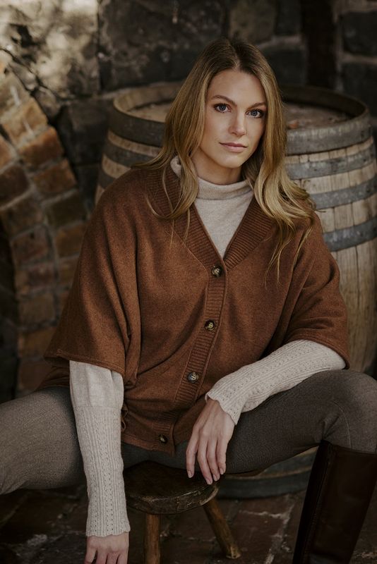 Fields - Merino Blend Poncho / Chestnut FK6003