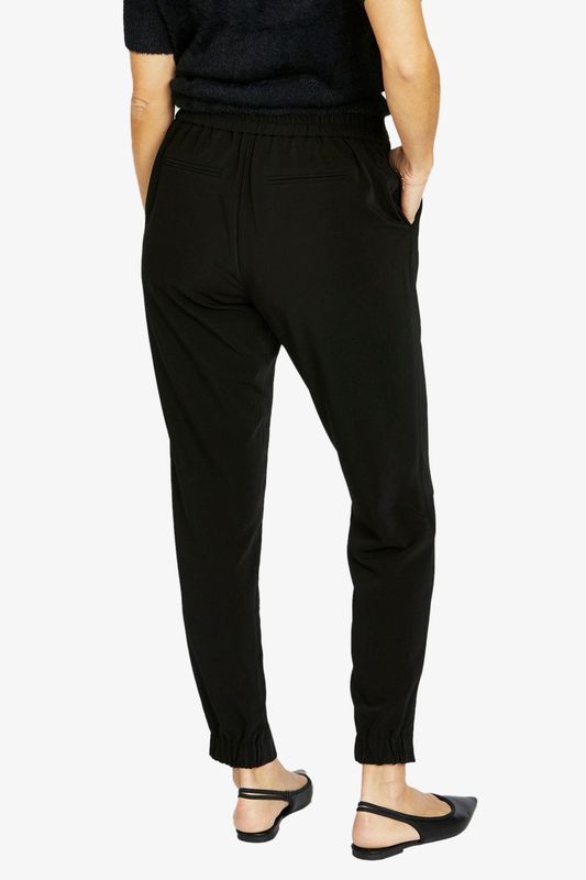 Jump - Luxe Jogger Pant / Black 606J7034A