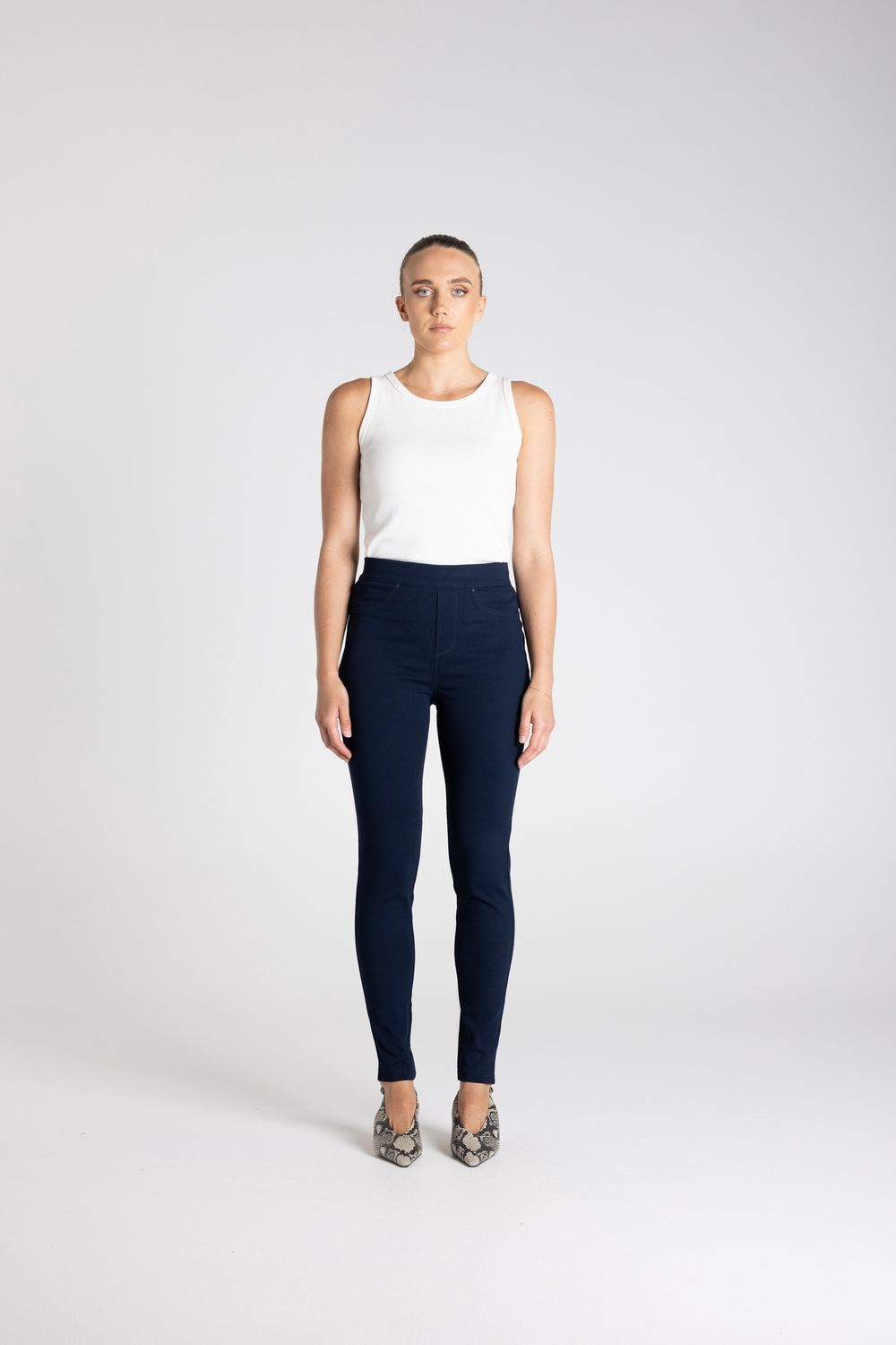Two T's - Pull on Pant / Navy 3030W