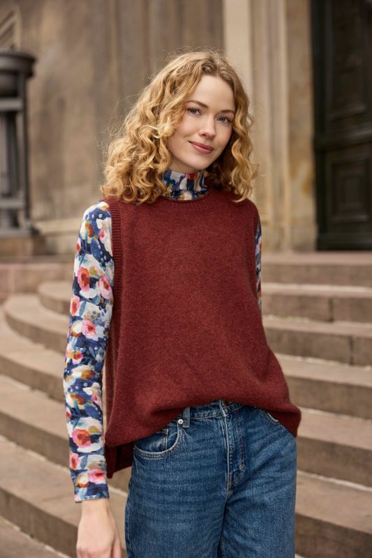 Mansted - Lamb Crew Vest / Spice Mitos