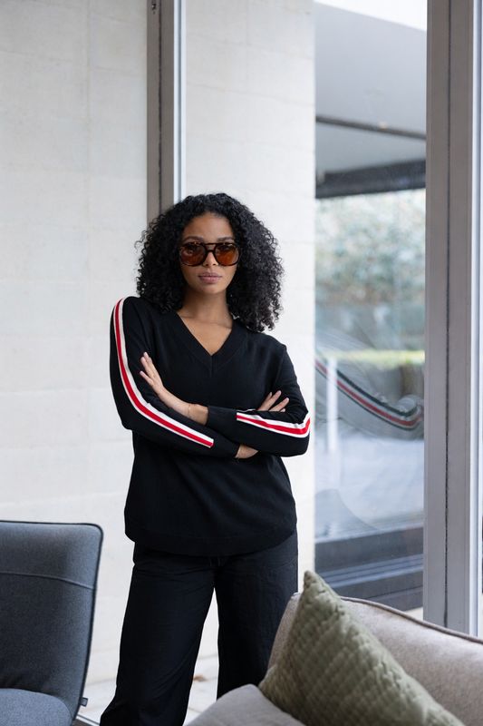 Two T's - Multi Stripe Slv Knit Scoop Hem / Black 3307