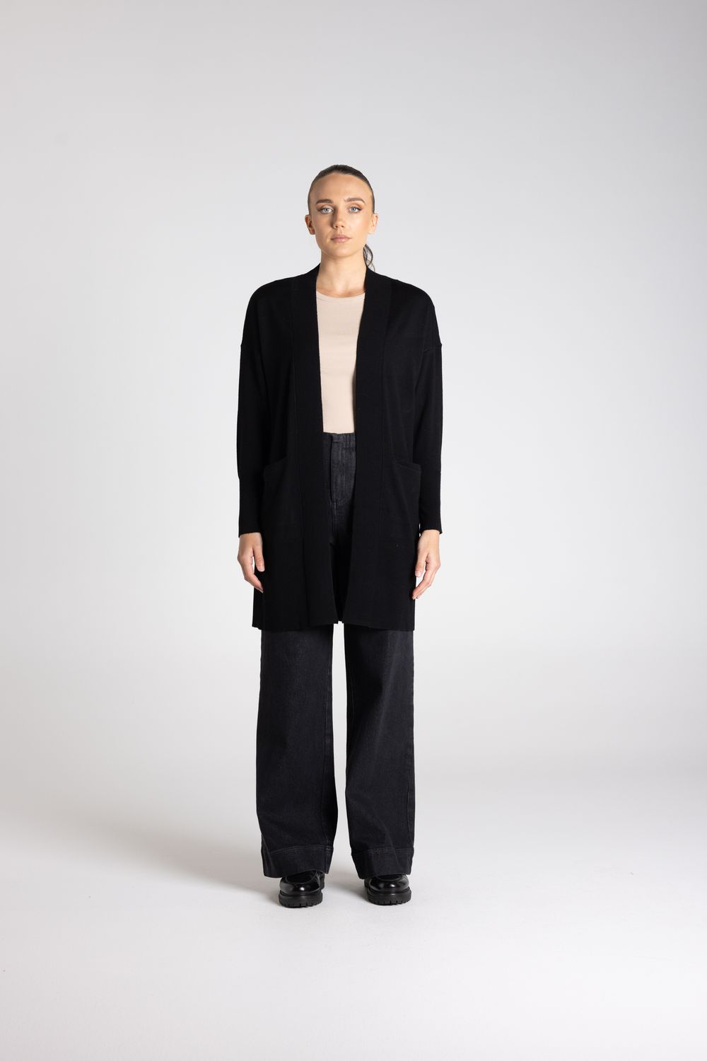 Two T's - Merino Long Cardigan / Black 3333