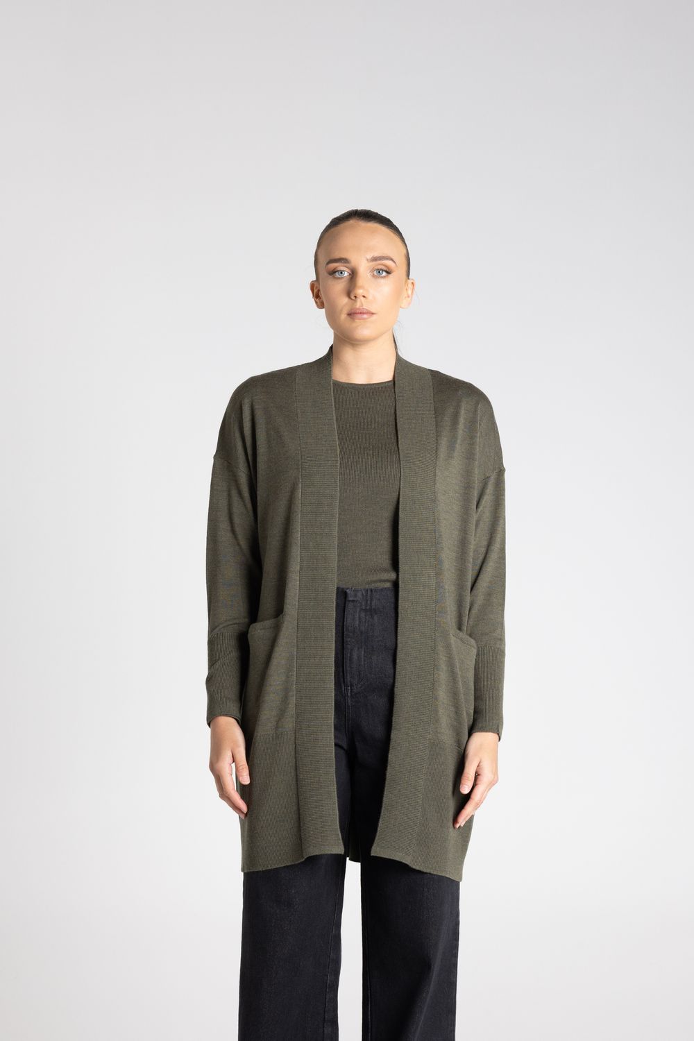 Two T's - Merino Long Cardigan / Khaki 3333