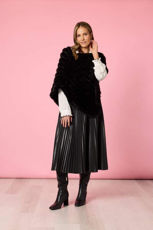 Hammock &amp; Vine - Roma Faux Fur Poncho / Black 49207