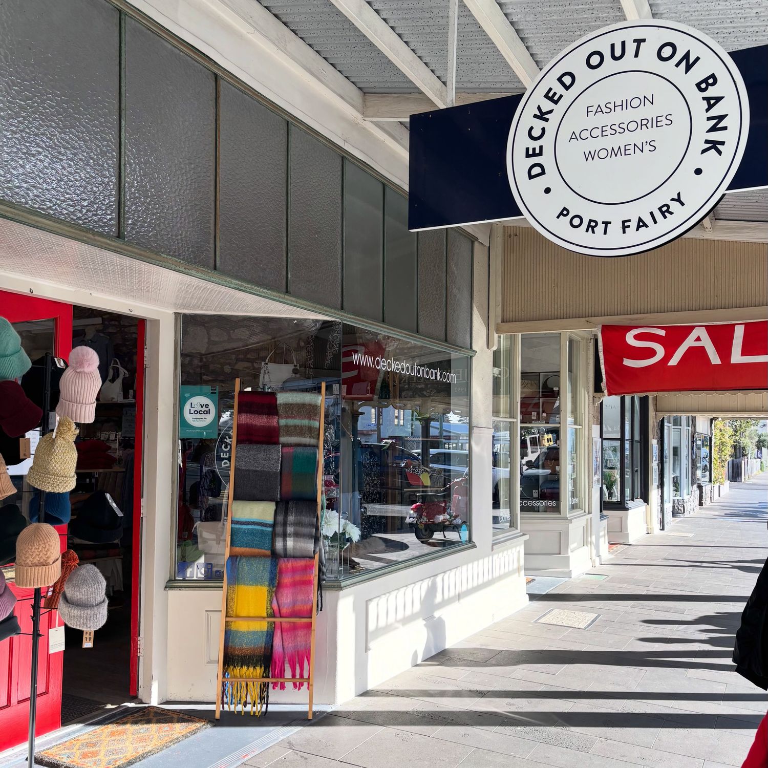 Women's boutique fashion at Decked Out On Bank
