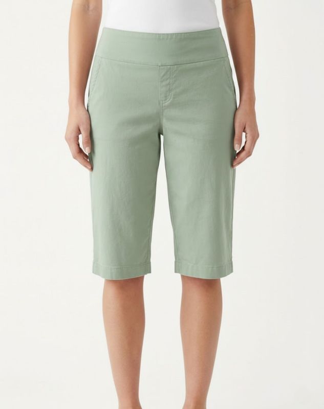 Corfu - Soft Fern Chino Short / W04B4073