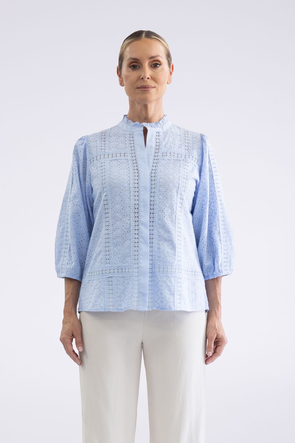 Two T's - Lace Shirt / Cornflower 3474