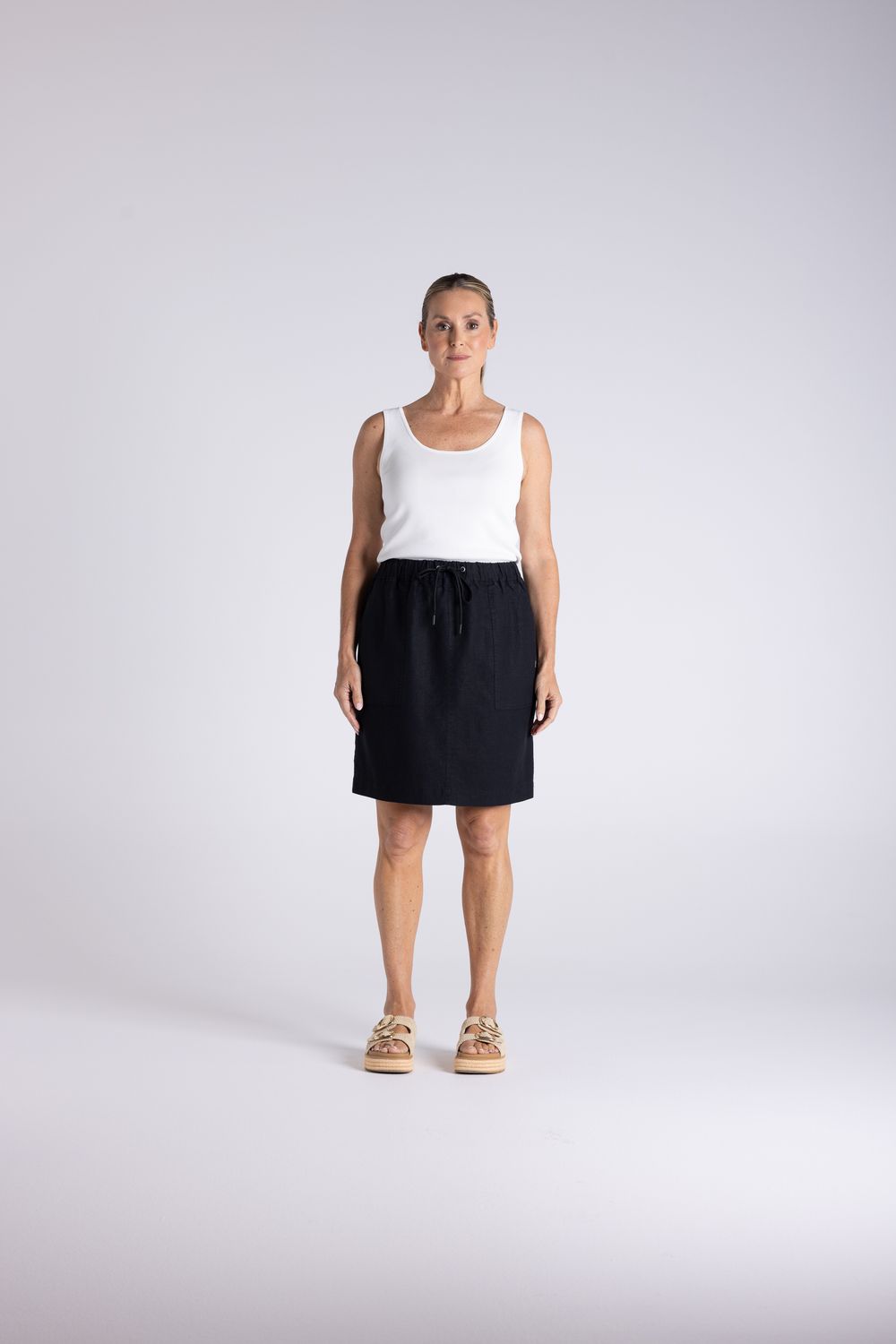 Two T's - Linen Skirt / Black 3495