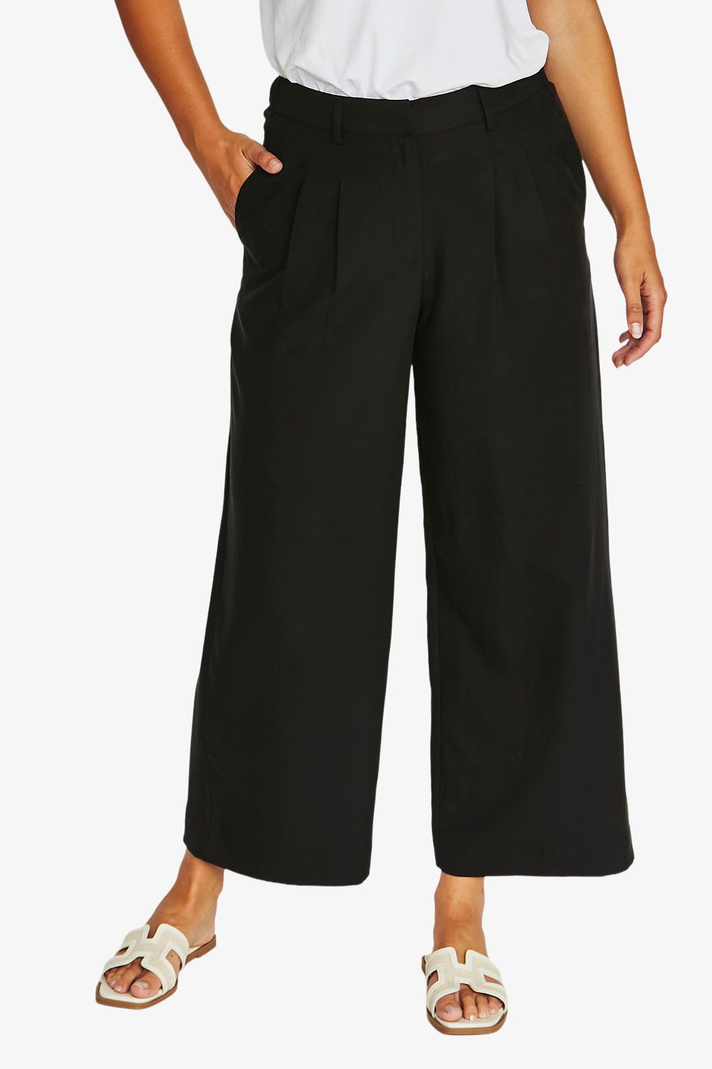 Jump - 7/8 Pleat Front Pant / Black 616J7012A