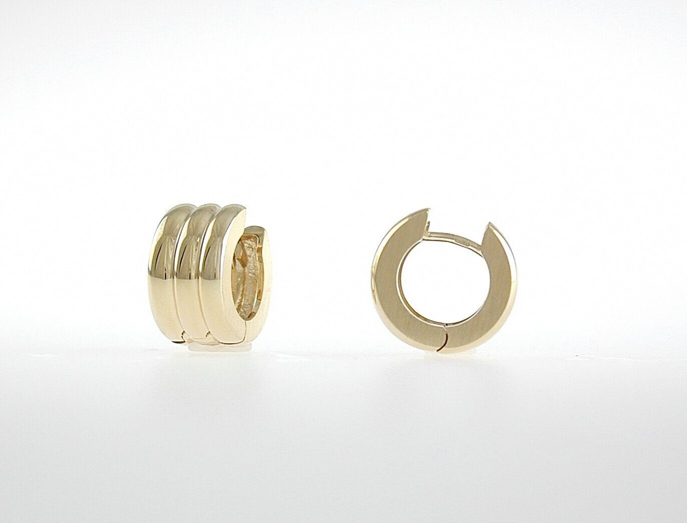 14K RIBBED HOOPS