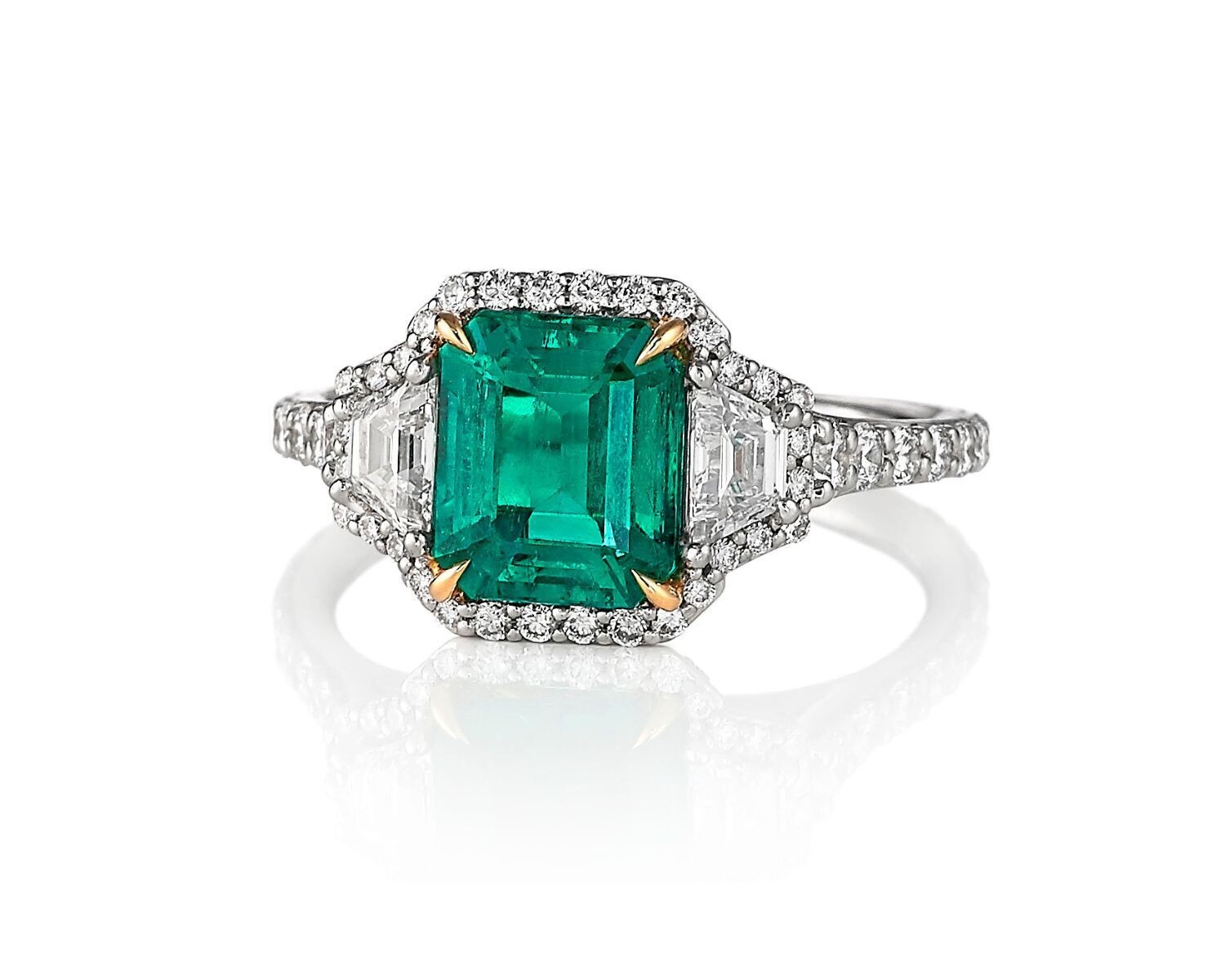 COLOMBIAN EMERALD PAVE RING