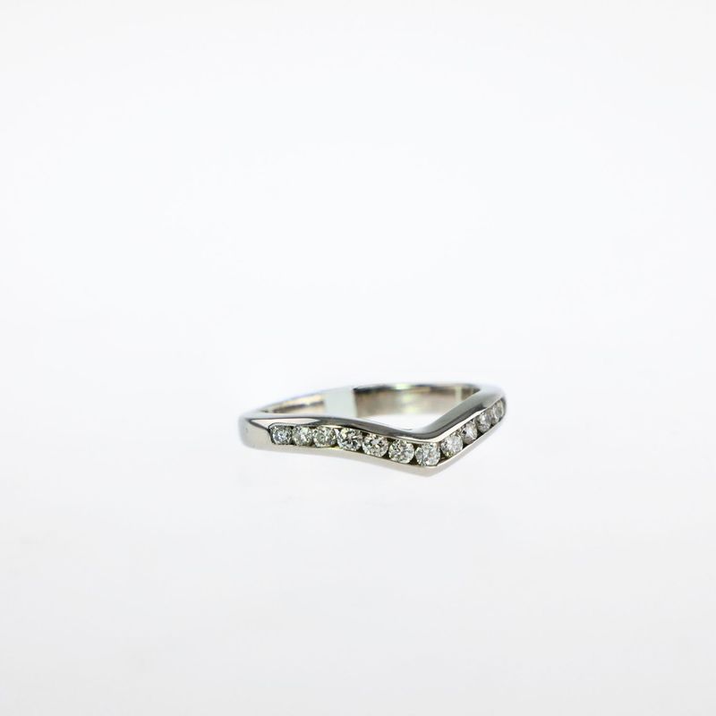 DIAMOND "V" CHANNEL-SET RING