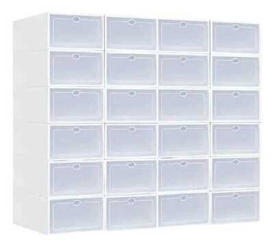 Cajas de plástico transparente para guardar zapatos.