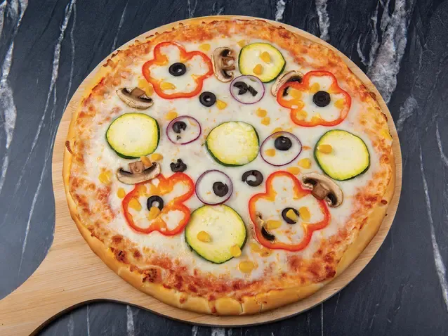 Garden fresh pizza