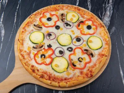 Garden fresh pizza