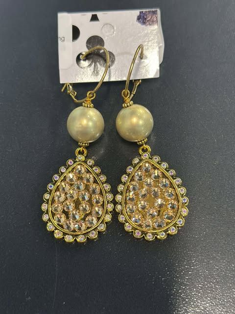 Sandra Ling Teardrop Gold Bling Earrings