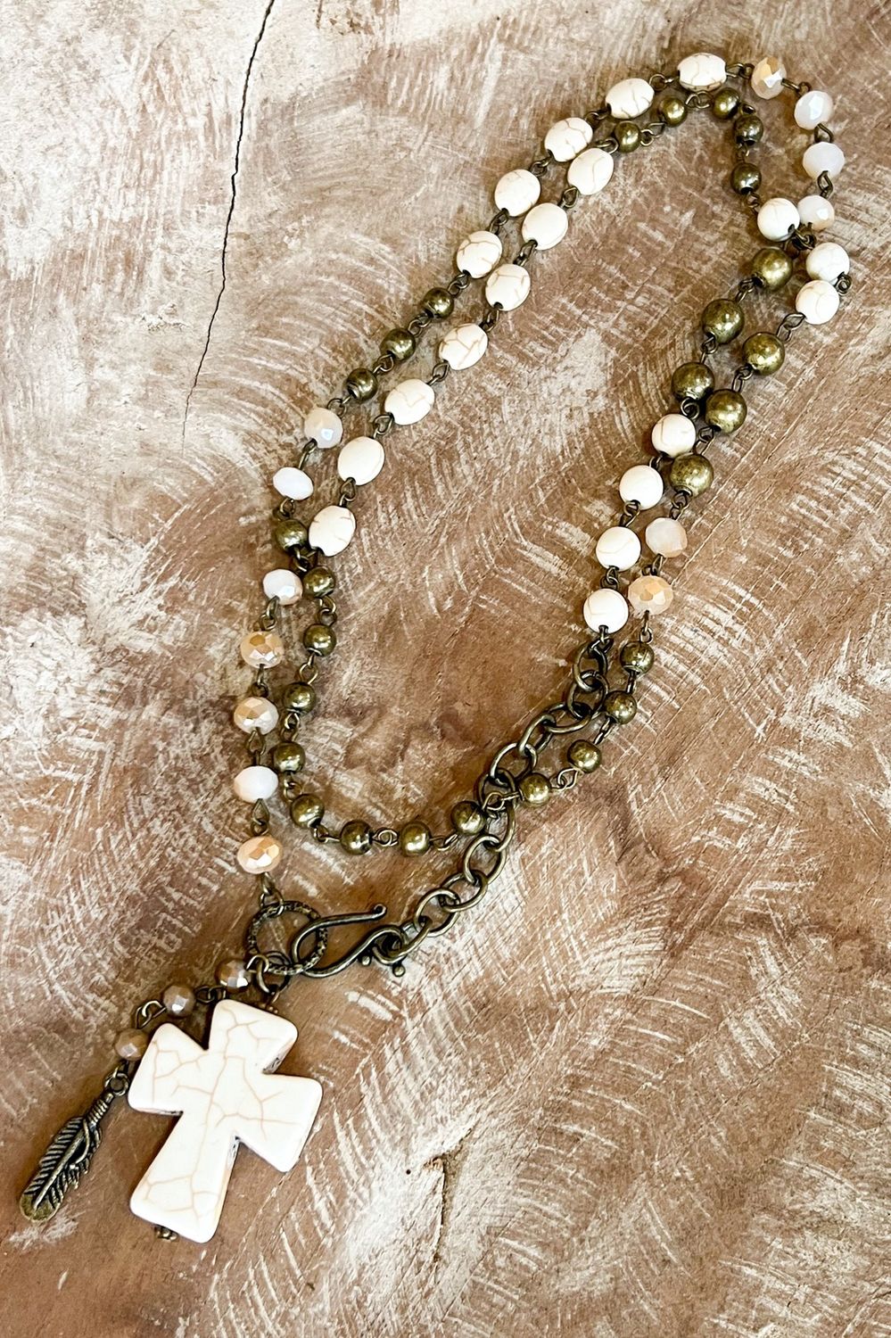 Valeria Necklace White
