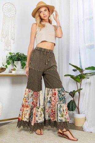 Bohemian Bell Bottoms With Lace Trims Floral Print