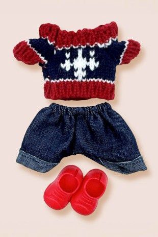 Labubu Mini Sweater Outfit
