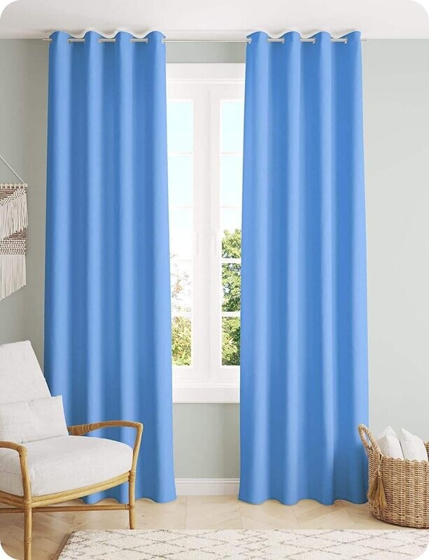 Cortina Salón, Dormitorio, diseño en Liso en Azul Semi Translúcidas con 8 Ojales Medidas Paneles de 140 x 260 cm.