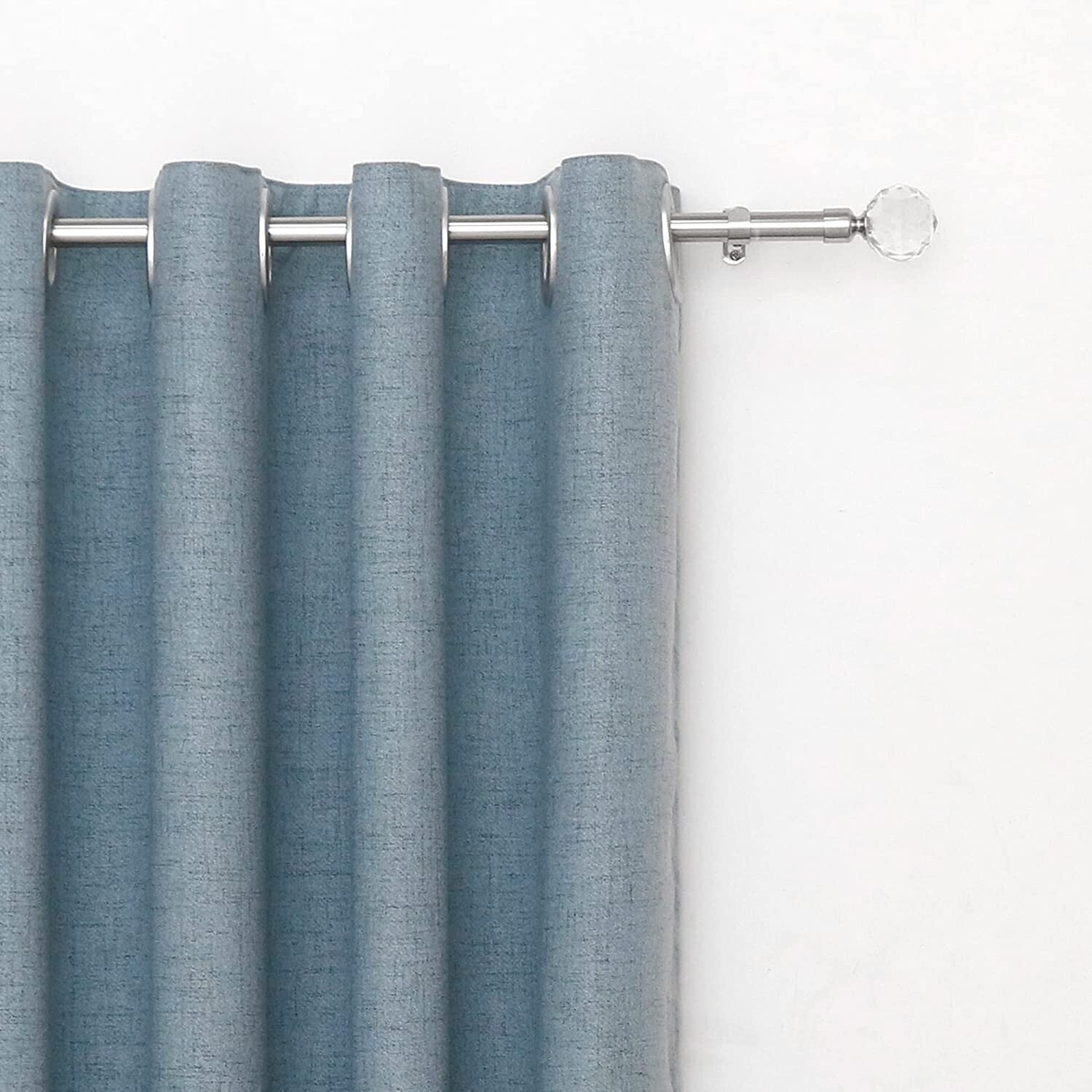 Instalación de barra extensible para cortinas de baño 