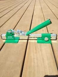 Redresseur de Lames de terrasses Redresseur de Lames de terrasses