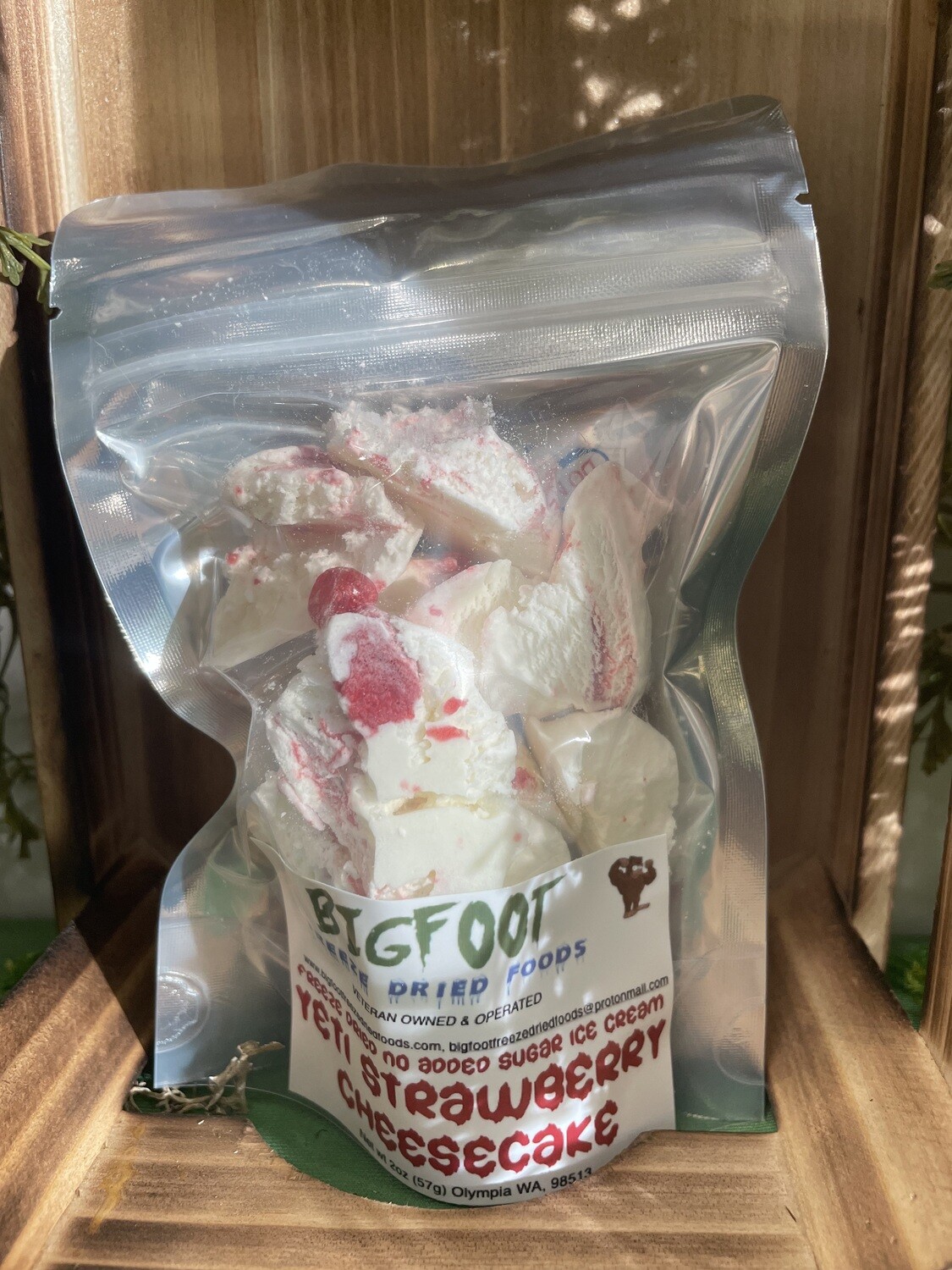 Yeti Strawberry Cheesecake Ice Cream-
NO ADDED SUGAR-FREEZE DRIED-SMALLFOOT BAG