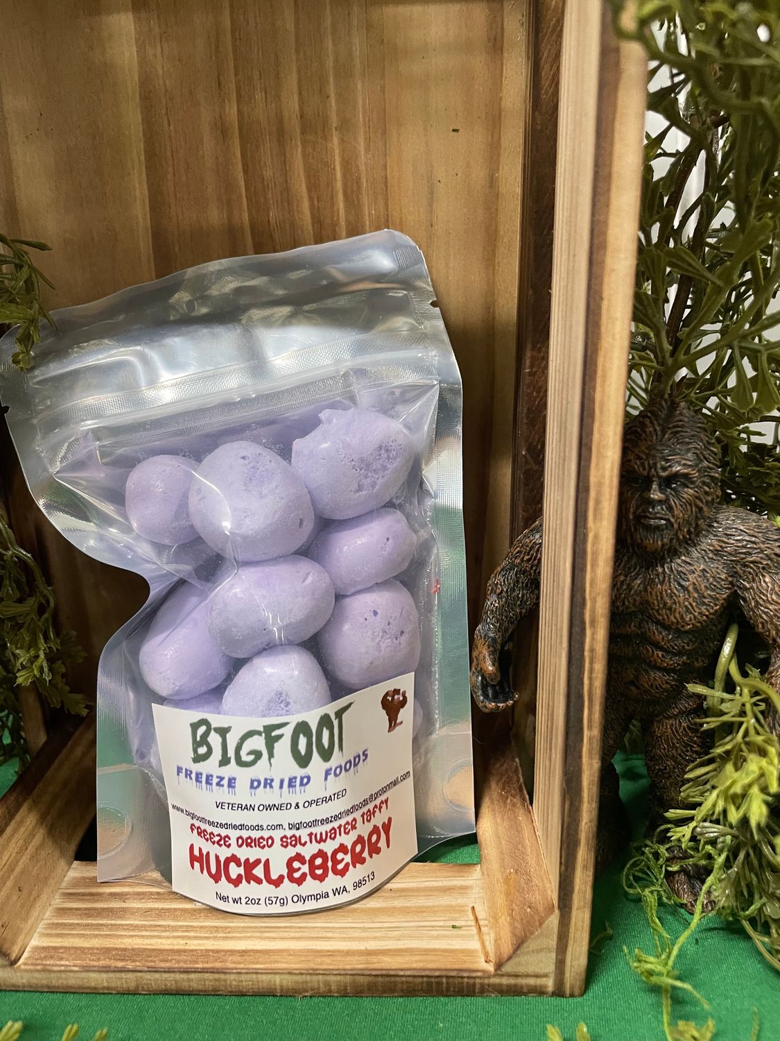 Huckleberry Saltwater Taffy-FREEZE DRIED-SMALLFOOT BAG