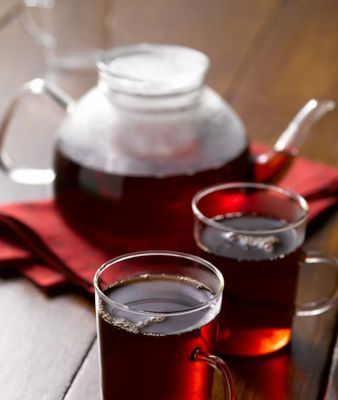 Loose-leaf black spiced tea