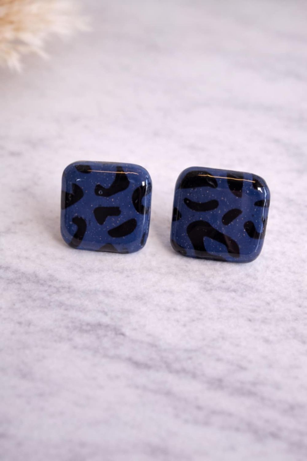 Clous d’oreilles Bleu Nuit