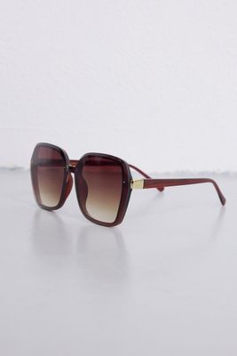 Lunettes de soleil brunes
