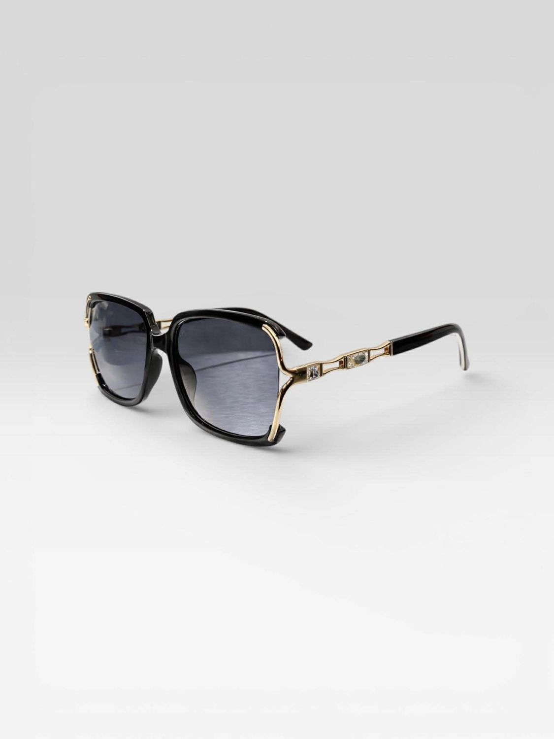Lunettes de soleil noires