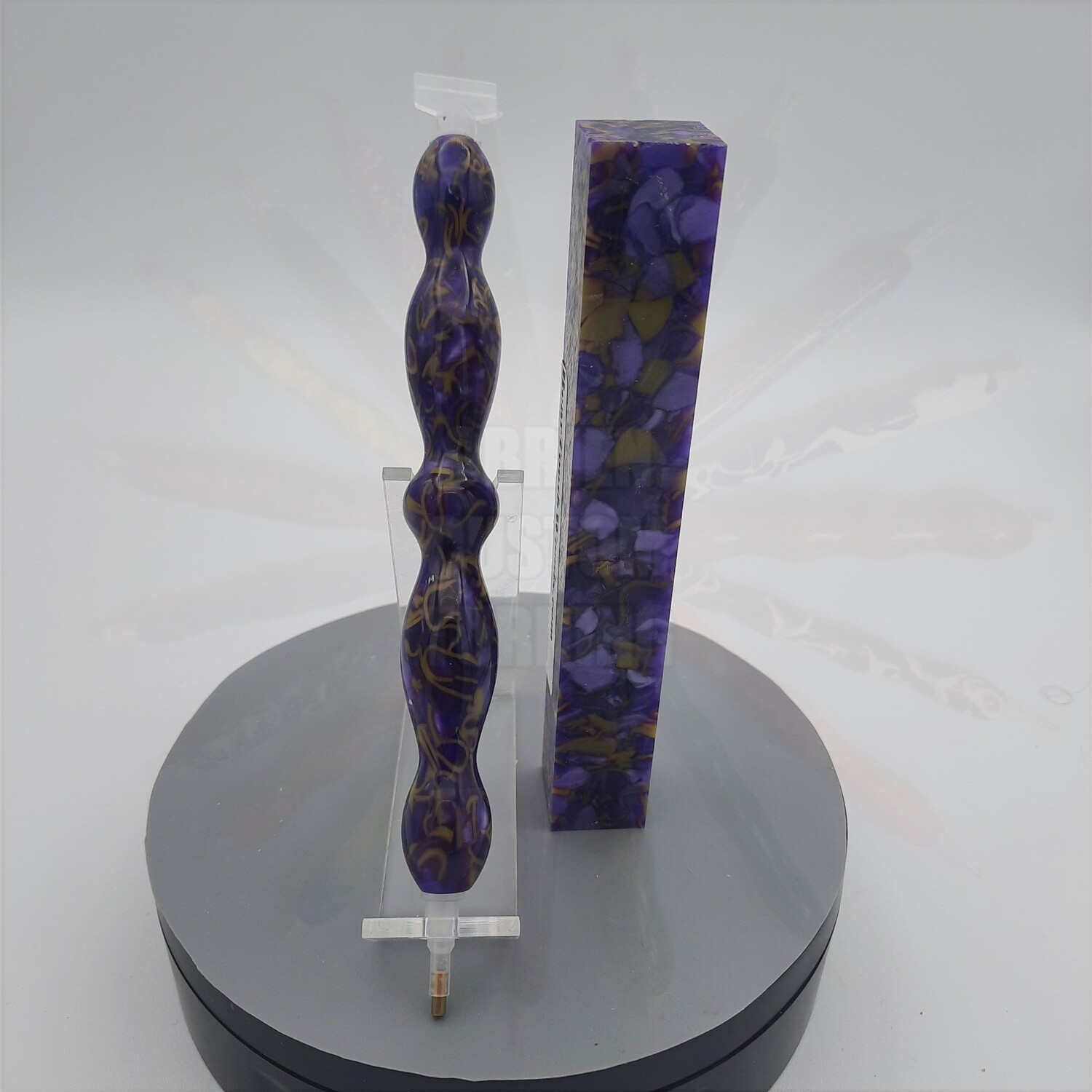 Fractured Majesty - Handcrafted Custom Diamond Painting Pen