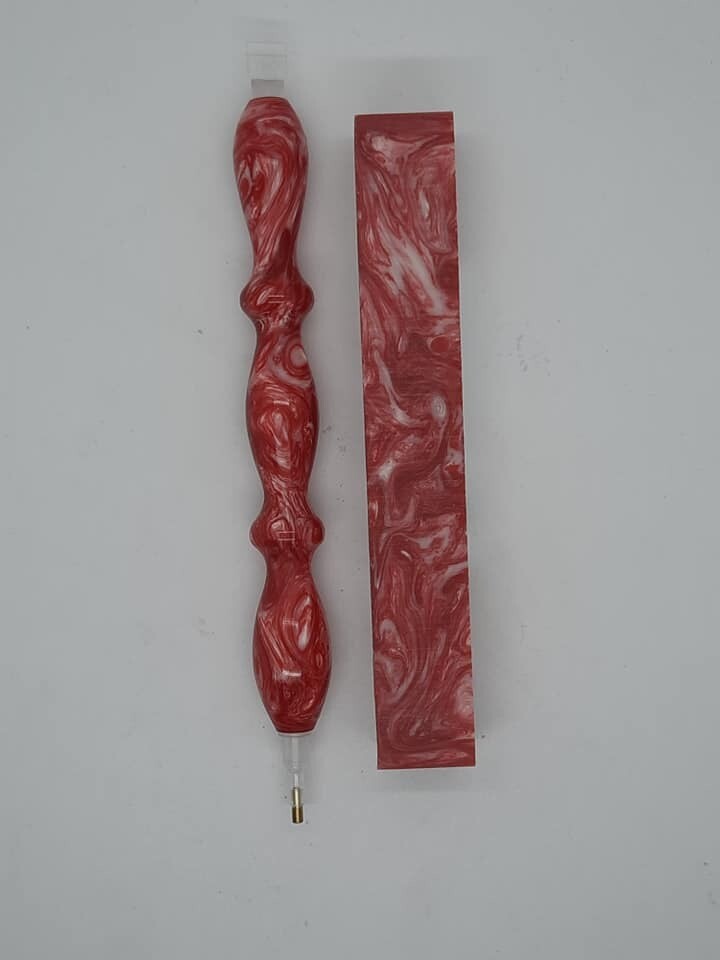 Marbled Ruby Lava Lamp - Handcrafted Custom Diamond Painting Pen