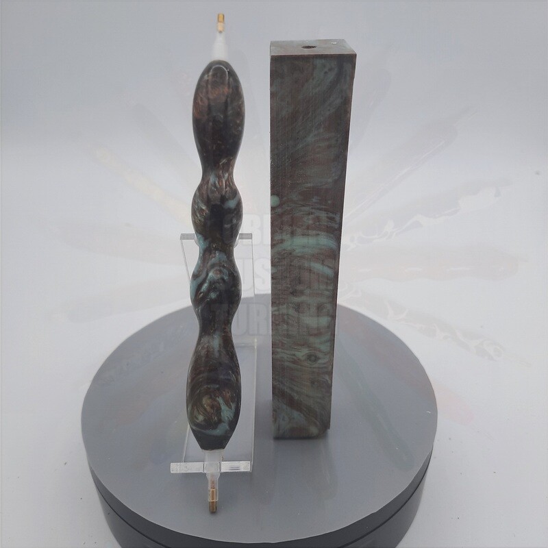 Chocolate Mint Lava Lamp - Handcrafted Custom Diamond Painting Pen
