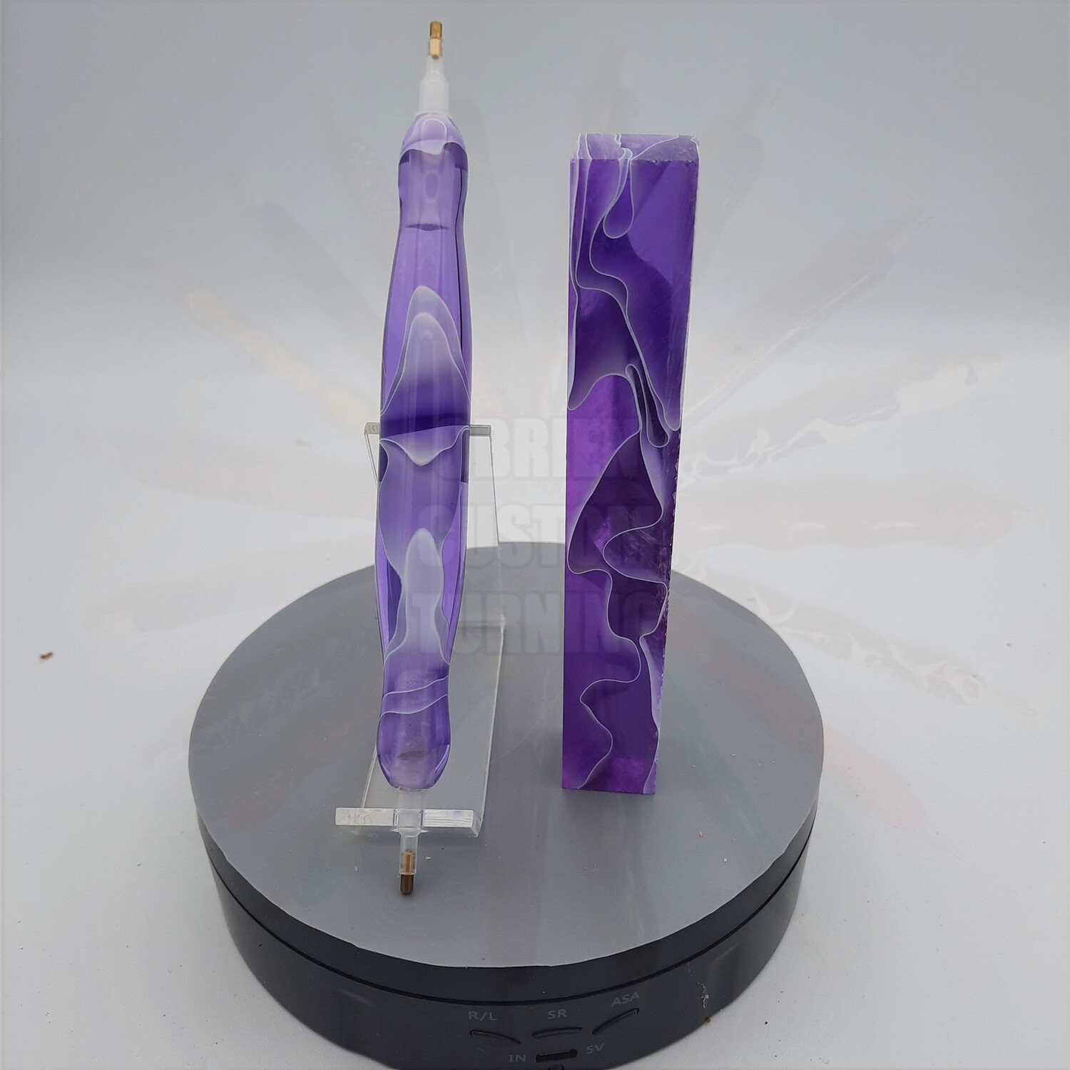 Lilac Water - Handcrafted Custom Diamond Painting Pen