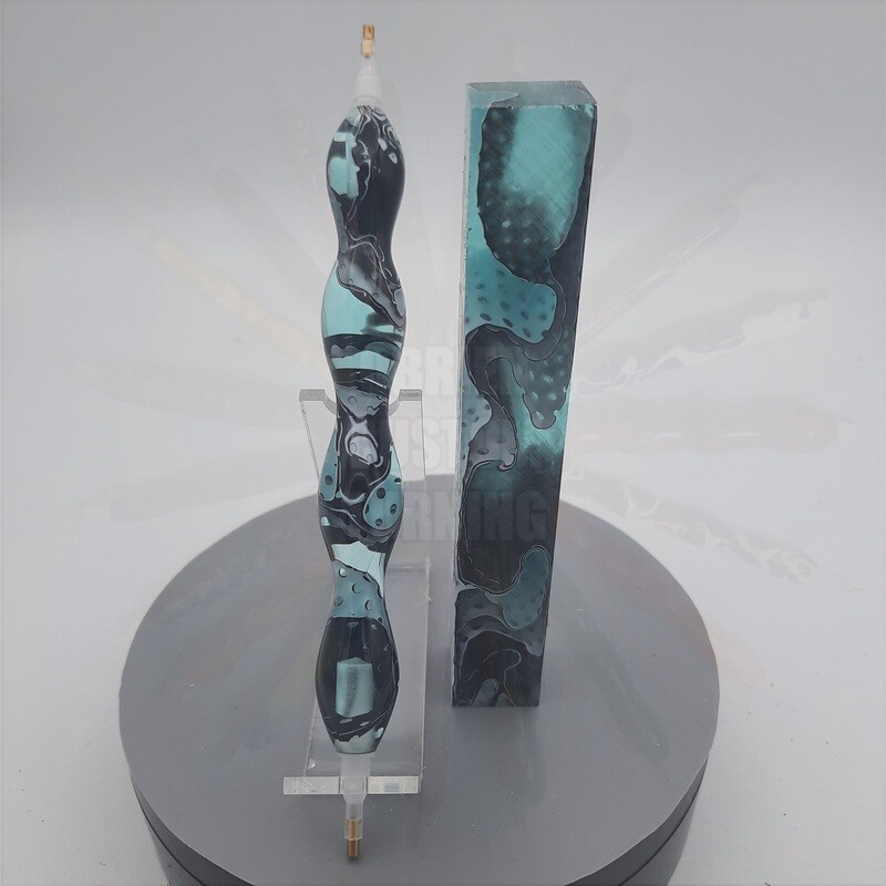 Cool Mint Water Mesh - Handcrafted Custom Diamond Painting Pen